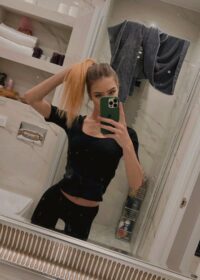 Проститутка Леся +7(981)136-33-84 Санкт-Петербург